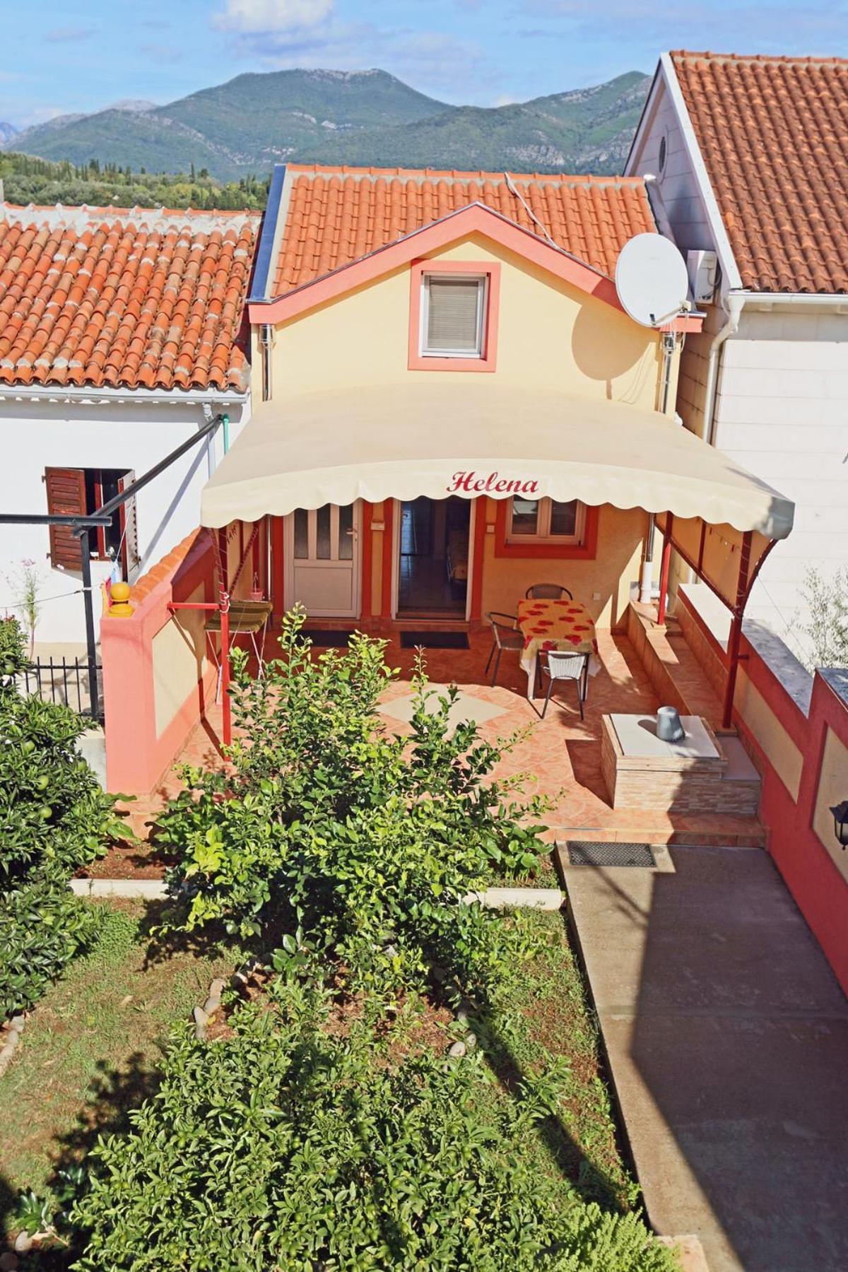 Porto Del Sole Apartments Тиват Екстериор снимка