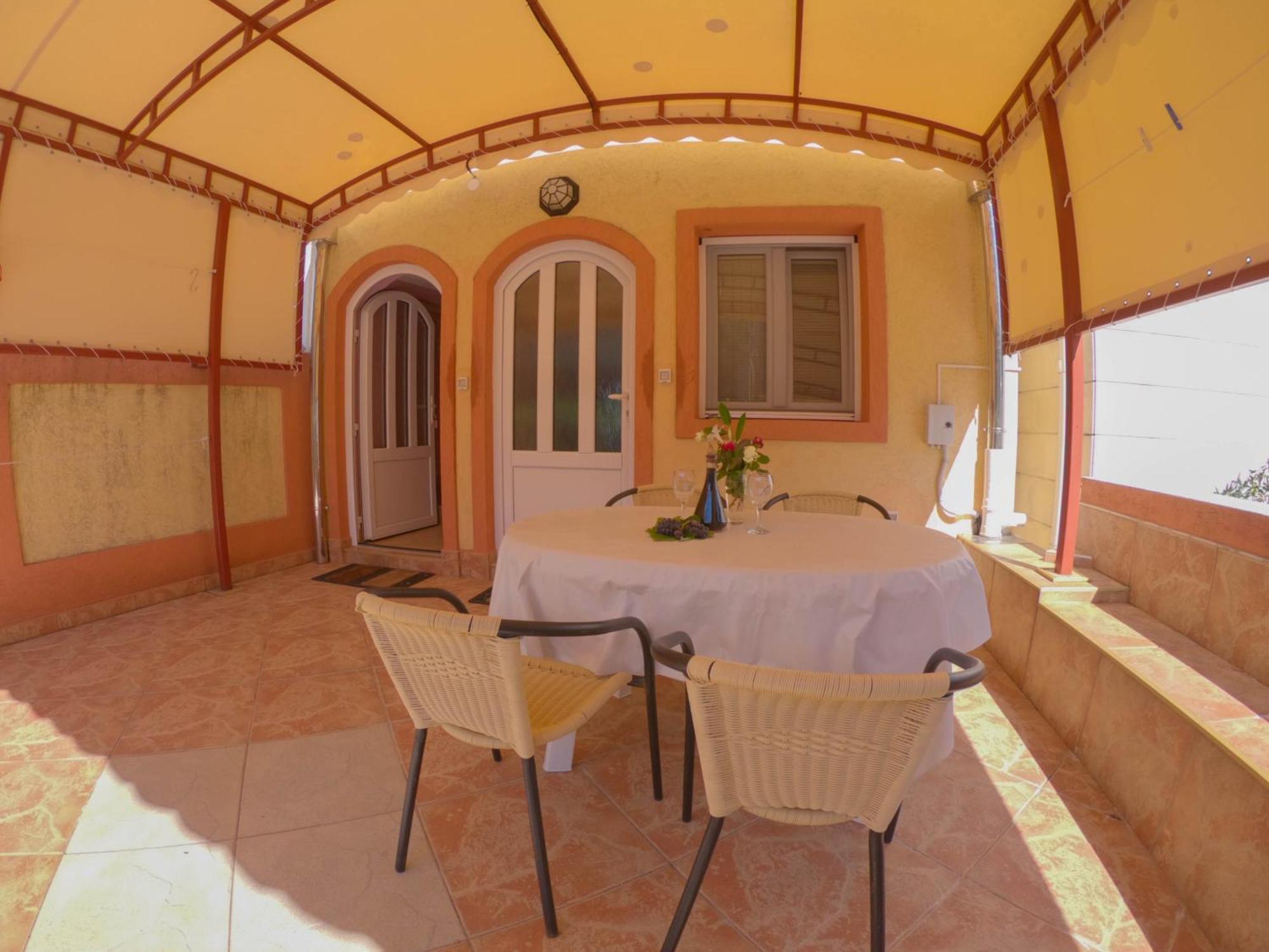 Porto Del Sole Apartments Тиват Екстериор снимка