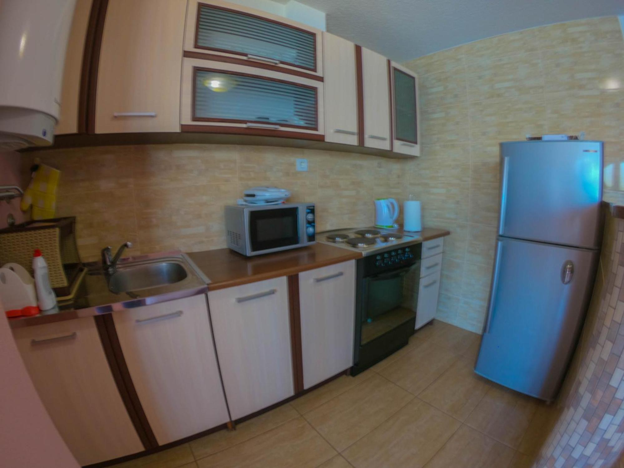 Porto Del Sole Apartments Тиват Екстериор снимка
