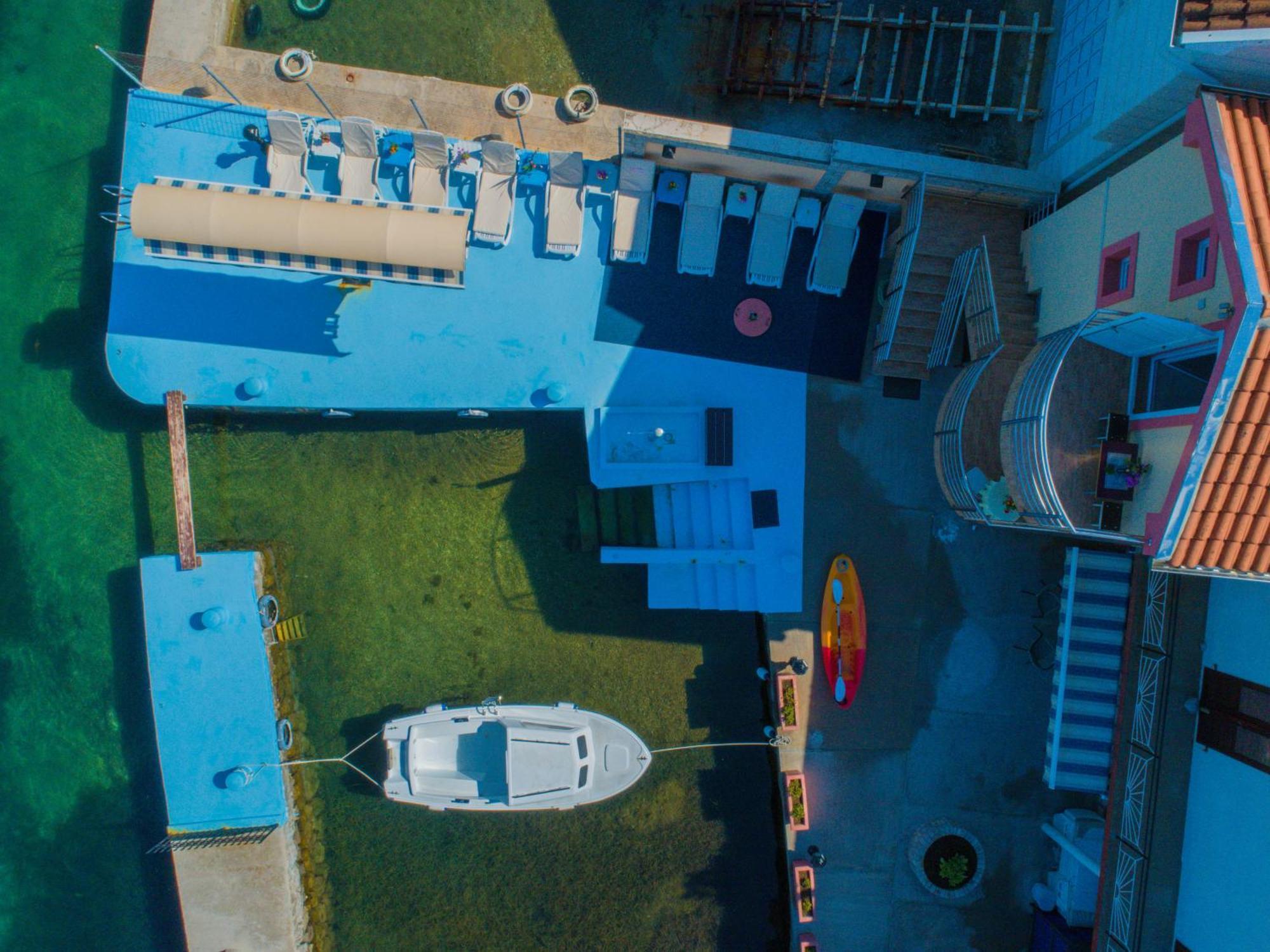 Porto Del Sole Apartments Тиват Екстериор снимка