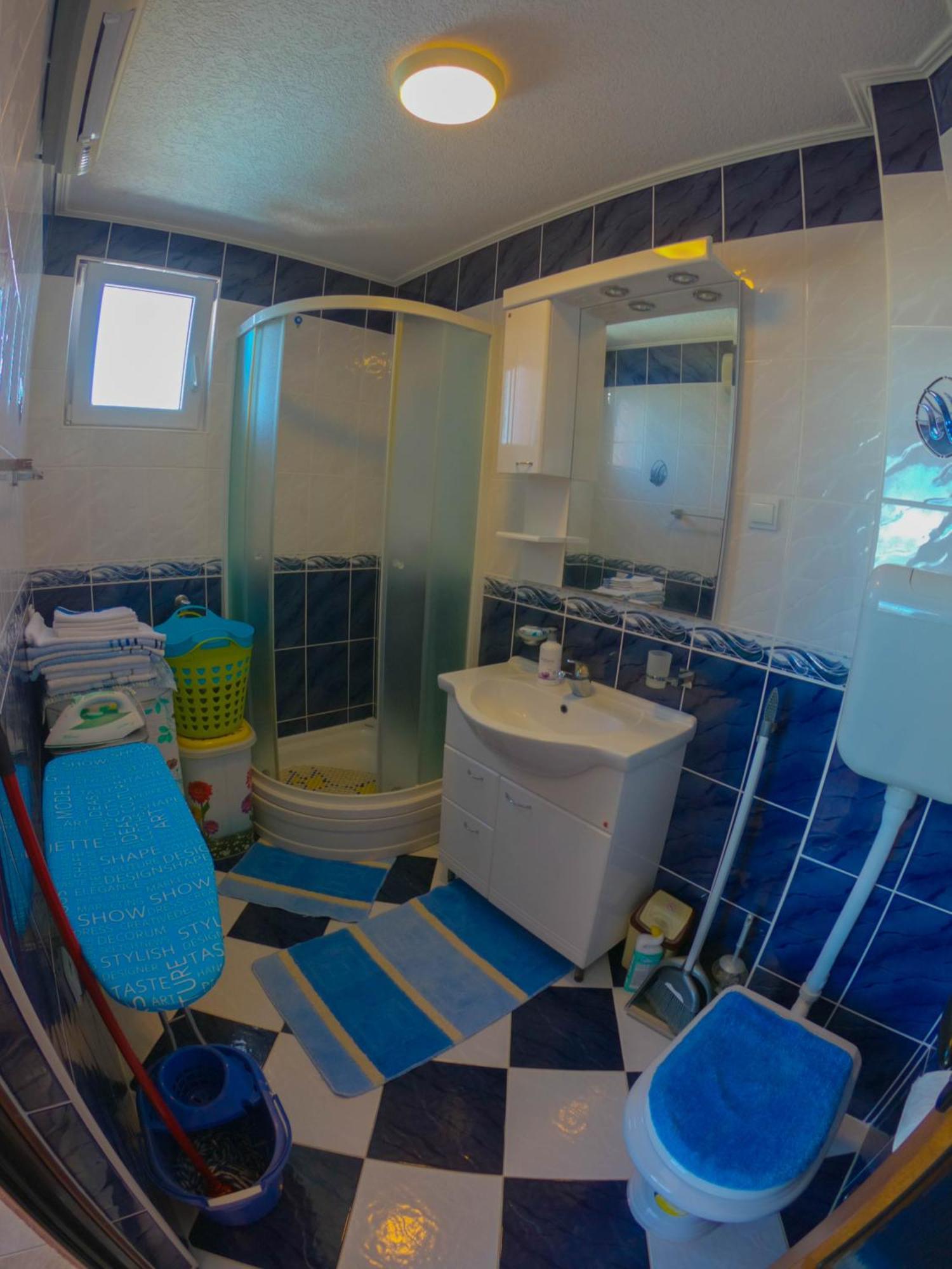 Porto Del Sole Apartments Тиват Екстериор снимка